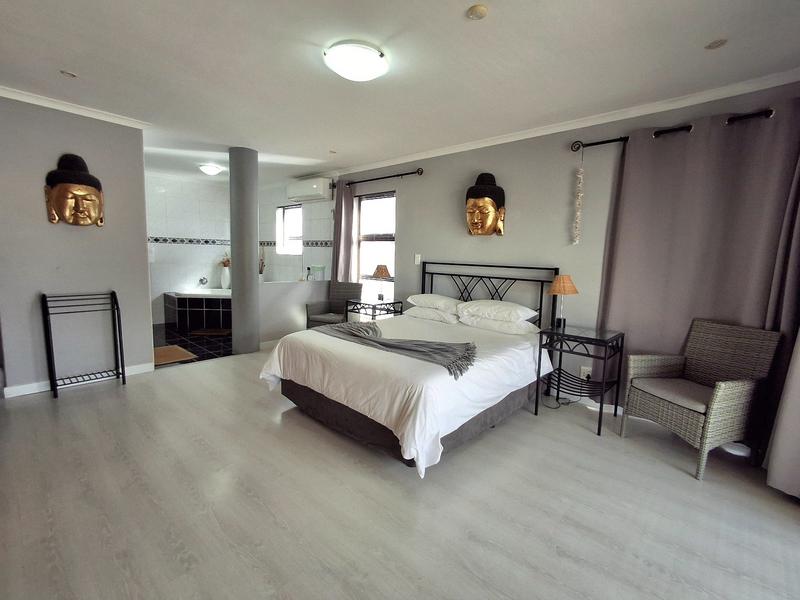 4 Bedroom Property for Sale in Britannia Bay Western Cape